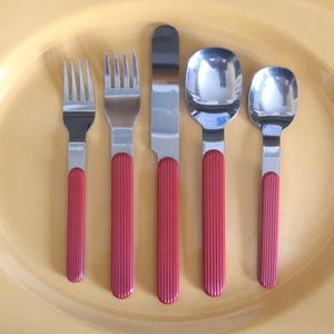 Five place-settings of vintage flatware